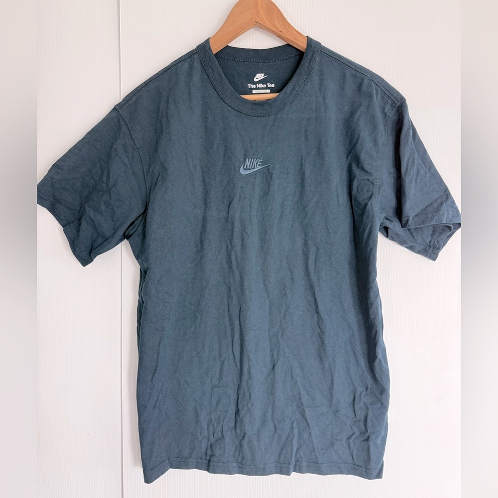 NIKE Blue Short Sleeve Tee (NWOT)
